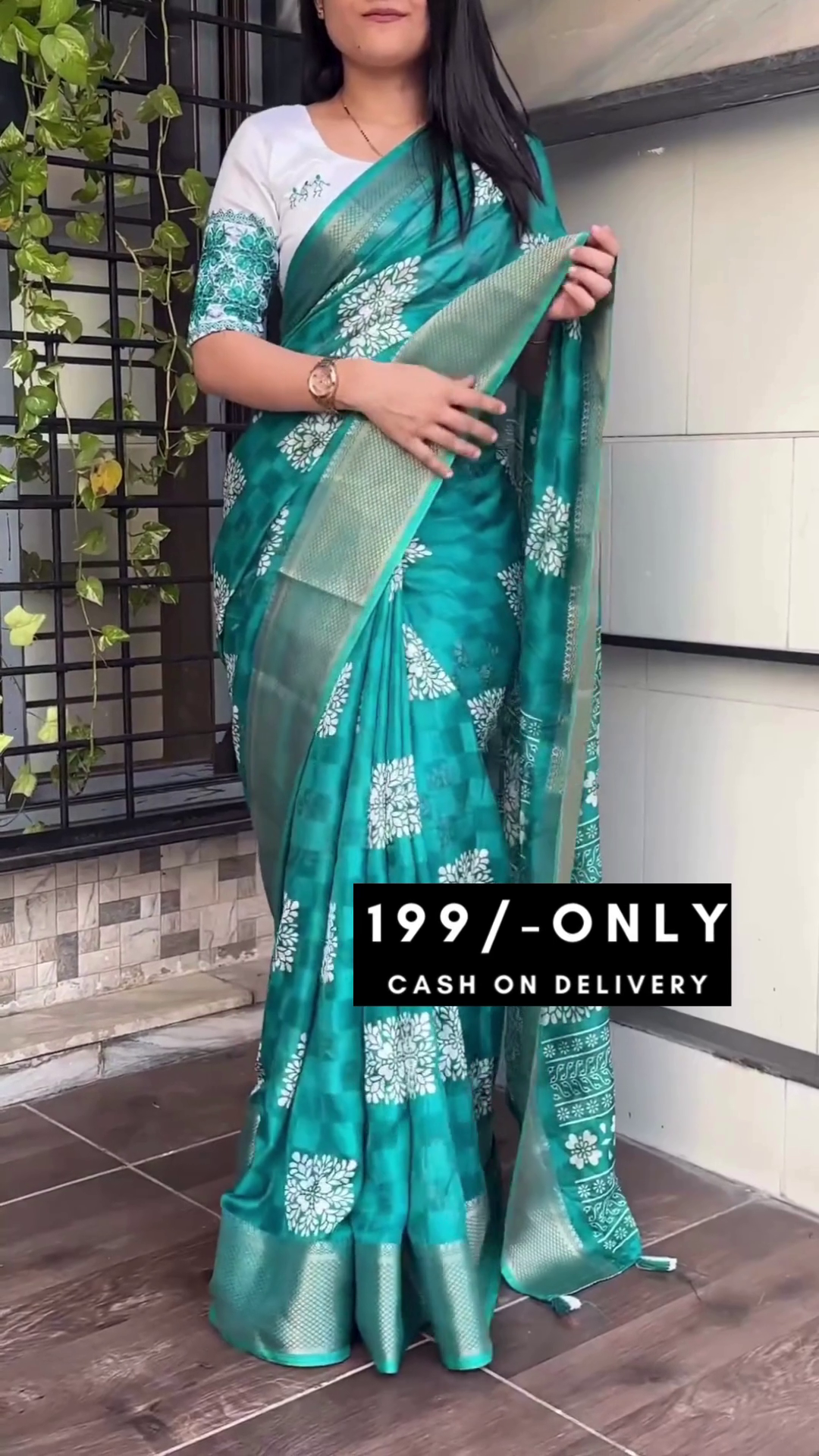 Printed Chiffon Saree  (Multicolor)